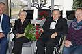 Der stellvertretende Landrat Michael Ziegler und die Zweite Bürgermeisterin Doris Scheller-Gräf gratulierten Hilde und Helmut Gröger zur Diamantenen Hochzeit.