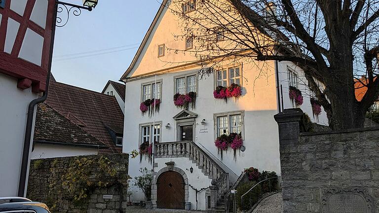 Rathaus in Frickenhausen am Main