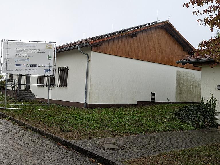 Elektroinstallation steht noch aus: Ende 2023 soll die Erneuerung der Trinkwasserversorgung im Markt Oberelsbach abgeschlossen sein. Elektroinstallation steht noch aus: Ende 2023 soll die Erneuerung der Trinkwasserversorgung im Markt Oberelsbach abgeschlossen sein. 