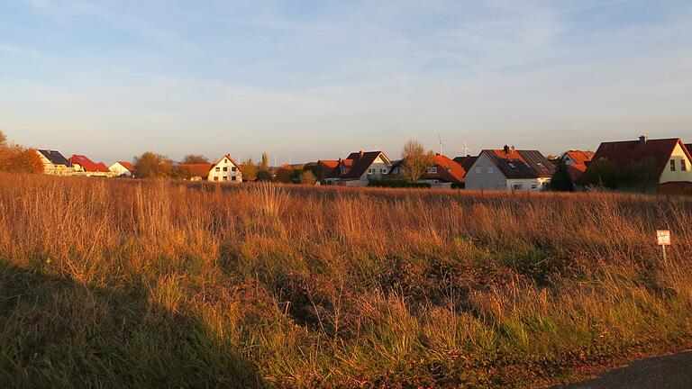 Der Stadtrat hat den Bebauungsplan für das Baugebiet 'Heerstraße II' beschlossen.