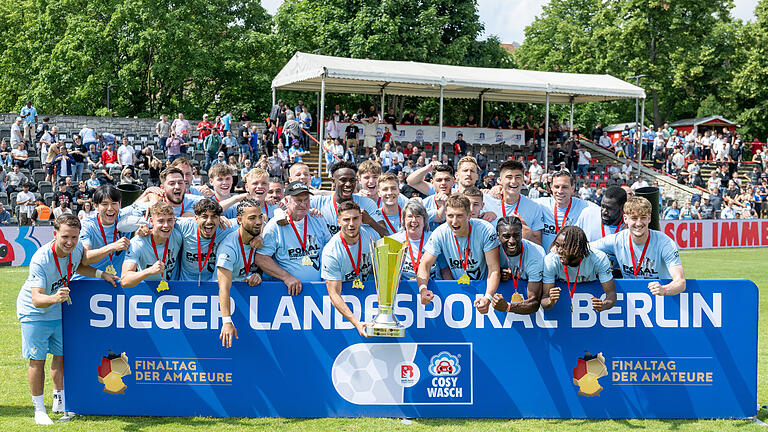 Viktoria 89 Berlin - TuS Makkabi.jpeg       -  Viktoria Berlin qualifizierte sich als Landespokalsieger für den DFB-Pokal und trifft jetzt auf den FC Augsburg.