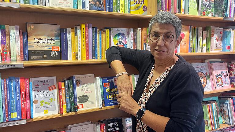 Ursula Gräbe sucht eine Nachfolgerin oder einen Nachfolger für die Leseinsel in Ebern. Ursula Gräbe sucht eine Nachfolgerin oder einen Nachfolger für die Leseinsel in Ebern.