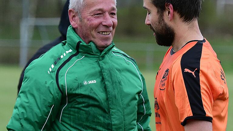 Strahlemann: Herschfelds Meistertrainer Leander Gerlach (links).