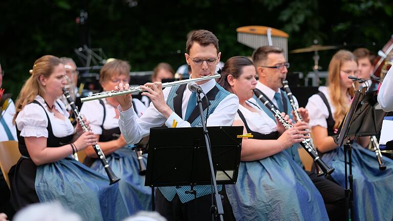 Gabriel Weber bei seinem Solo „Gold von den Sternen von Sylvester Levay“.