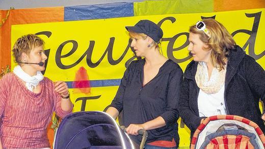 Dorfgespräch: geführt von (von links) Heike Müller, Martina Stahl und Katja Weigel. Dorfgespräch: geführt von (von links) Heike Müller, Martina Stahl und Katja Weigel.