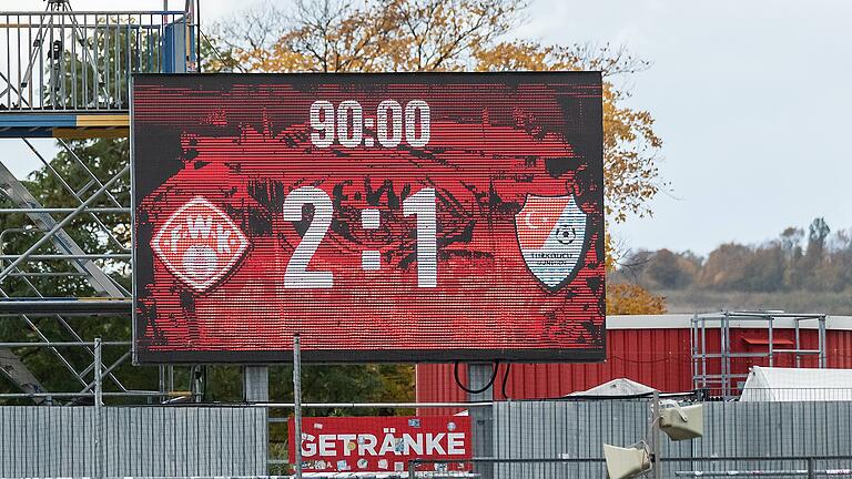 Ein Sieg ohne Wert? Wenn der insolvente Fußball-Drittligist Türkgücü München seine Mannschaft aus der 3. Liga zurückziehen muss, verlieren die Würzburger Kickers die drei Punkte für den 2:1-Sieg im Oktober.