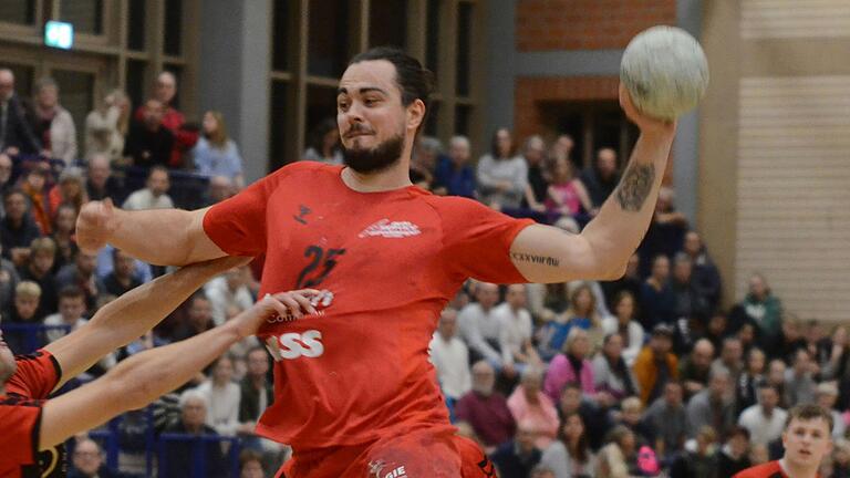 Er bestritt bislang alle 19 Saisonspiele für Handball-Bayernligist TSV Lohr und erzielte dabei 73 Tore: Rückraumspieler Maximilian Drude. Am Samstag empfangen er und sein Team den TSV Simbach. Er bestritt bislang alle 19 Saisonspiele für Handball-Bayernligist TSV Lohr und erzielte dabei 73 Tore: Rückraumspieler Maximilian Drude. Am Samstag empfangen er und sein Team den TSV Simbach.