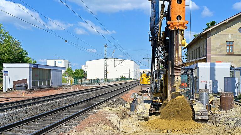 Für die Erneuerung und Modernisierung der Bahnsteige investiert die Deutsche Bahn in Iphofen rund elf Millionen Euro.