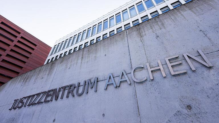 Justizzentrum Aachen       -  Nach der Sicherstellung einer Rekordmenge der Droge Captagon beginnt am Aachener Landgericht der Prozess gegen vier Männer. (Foto Archiv)