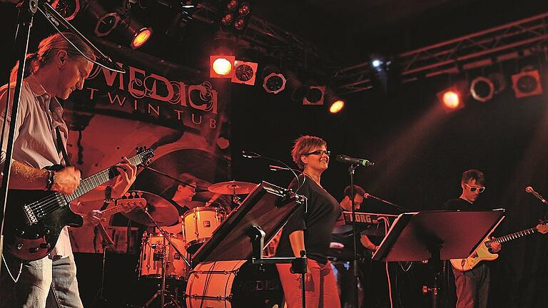 Schon traditionell gastiert am Samstag, 25. November, die Band Medici Twin Tub im Rahmen der Kirchweih in der Sporthalle in Sulzheim. Schon traditionell gastiert am Samstag, 25. November, die Band Medici Twin Tub im Rahmen der Kirchweih in der Sporthalle in Sulzheim.