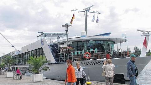 Dienstagmorgen, Mainkai Kitzingen: Die Amadante hat mit 150 Australiern an Bord angelegt.