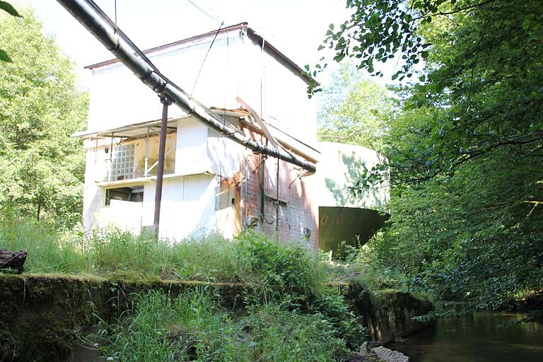 Die Betriebskläranlage der ehemaligen Papierfabrik ist herrenlos. Die Betriebskläranlage der ehemaligen Papierfabrik ist herrenlos.