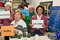 Dorothee Collier, Karin Plötz, Luitgard Jany und Elke Michel (von links) arbeiten für die Eröffnung eines gemeinnützigen Second-Hand-Shops.&nbsp;