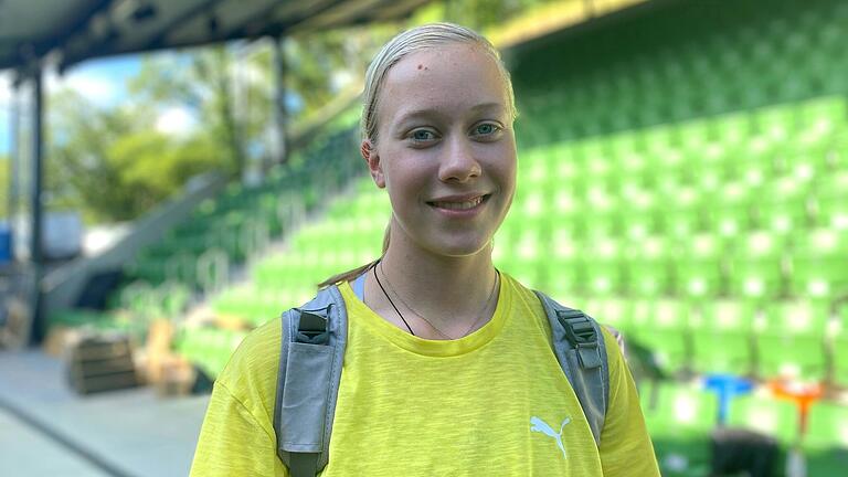 Anna-Luisa von Rhein (16) ist seit 2017 auf der Scherenburg aktiv und spielt heuer Ping Pinguin. Anna-Luisa von Rhein (16) ist seit 2017 auf der Scherenburg aktiv und spielt heuer Ping Pinguin.