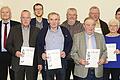 Langjährige Mitglieder wurden beim Kommersabend des SVF geehrt. Im Bild von links: Edgar Hedrich (BFV), Juliane Böhm, Frank Burger, Otto Röll, Wolfgang Lindner, Sören Stüber (BLSV), Hubert Erk, Valentin Dotterweich, Robert Förster, Walter Sperling, Ingeborg Polster, Thomas Stöcklein, Gertrud Schmitt, Martin Förster und Jürgen Pfau (BFV).