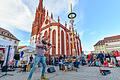 Nach dem Regen begann das Stramu-Festival 2022.&nbsp; Im Bild: Die Band 'The Trouble Notes' bei strahlend blauem Himmel auf dem Unteren Markt.