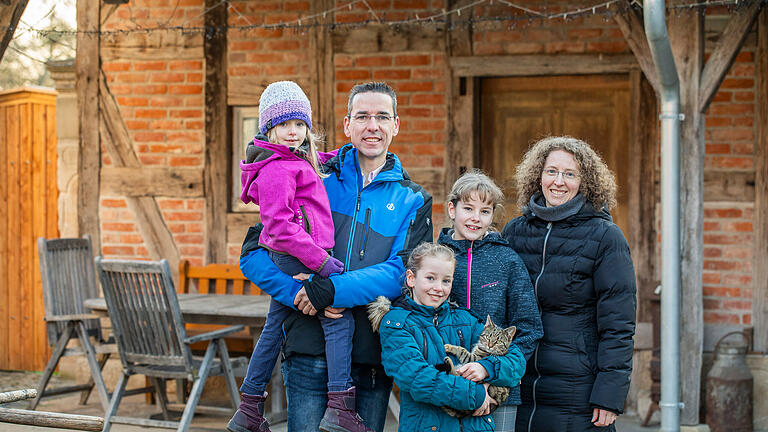 Haussanierung eines gesamten Hofs von Familie Kleinhenz.