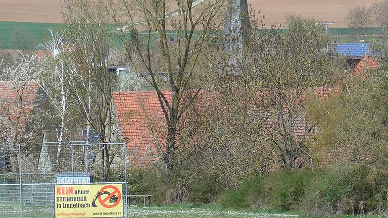 Lindelbach sieht seine Idylle durch einen neuen Steinbruch im Nordwesten (im Bildrand oben links) bedroht.