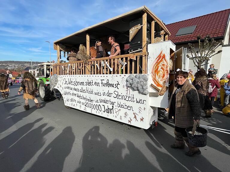 Die Weisbrunner bezogen sich auf den Funkmast, dem ein Netzbetreiber fehlt. Die Weisbrunner bezogen sich auf den Funkmast, dem ein Netzbetreiber fehlt.