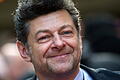 Schauspieler Andy Serkis.jpeg       -  Der Schauspieler Andy Serkis wird einen neuen Film aus Tolkiens Herr-der-Ringe-Welt drehen. Der Projektname lautet 'The Hunt for Gollum'.