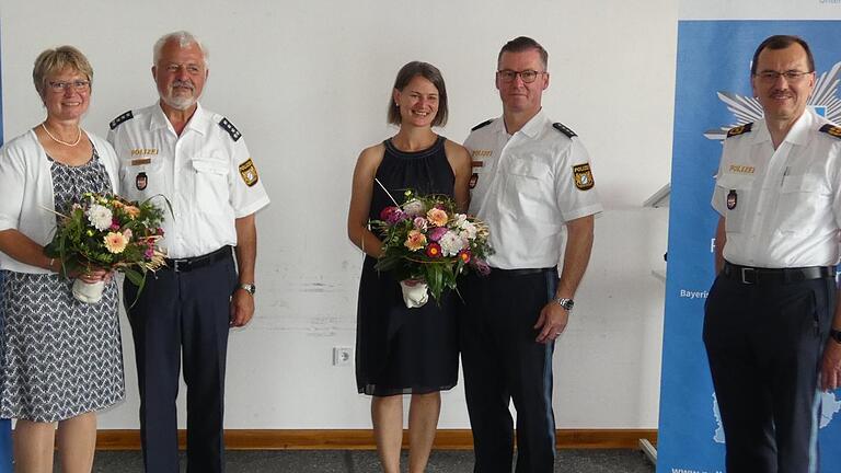 Unterstützung durch die Familie ist sehr wichtig. Von links: Siegbert Weinkauf mit Frau Inge, Detlef Hauck mit Frau Christine sowie Polizeipräsident Gerhard Kallert.