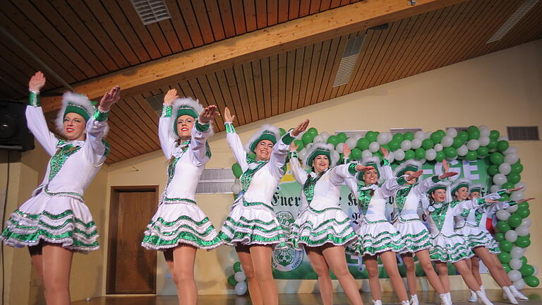 Prunksitzung in Euerdorf - Die Prinzengarde der EU-KA-GE – Eleganz in Grün-Weiß. Prunksitzung in Euerdorf - Die Prinzengarde der EU-KA-GE – Eleganz in Grün-Weiß.