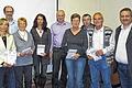 Die Absolventen des Sportabzeichens: (von links) Sylvia Hoh, Ralph Köberlein, Heidi Dauelsberg, Judith Geiling, Günter Dietz, Rosi Endreß, Rainer Reinhardt, Wolfgang Hochrein und Albert Köder.
