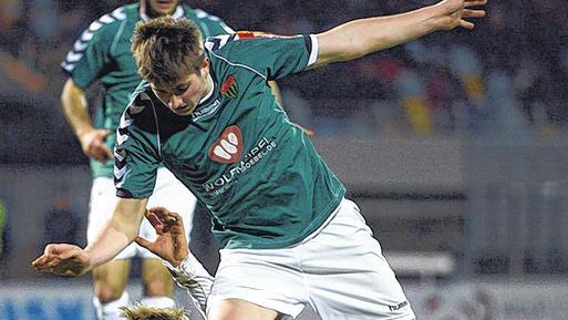 Fery-Ultra: FC-05-Trainer Gerd Klaus entwickelte sich ob der sehr guten Leistungen des jungen Mittelfeld-Talents Kevin Fery in den letzten Wochen zu einem echten Fan und setzt auch im vorletzten Heimspiel gegen den FC Augsburg II auf den Waigolshausener.