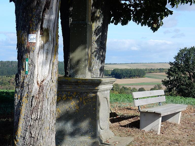 Allenthalben tolle Ausblicke – etwa oberhalb von Holzhausen.