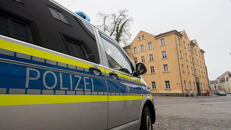 Polizei       -  Die Suche der Polizei lief auf Hochtouren. Der Entflohene saß eine lebenslange Haftstrafe wegen Mordes ab.