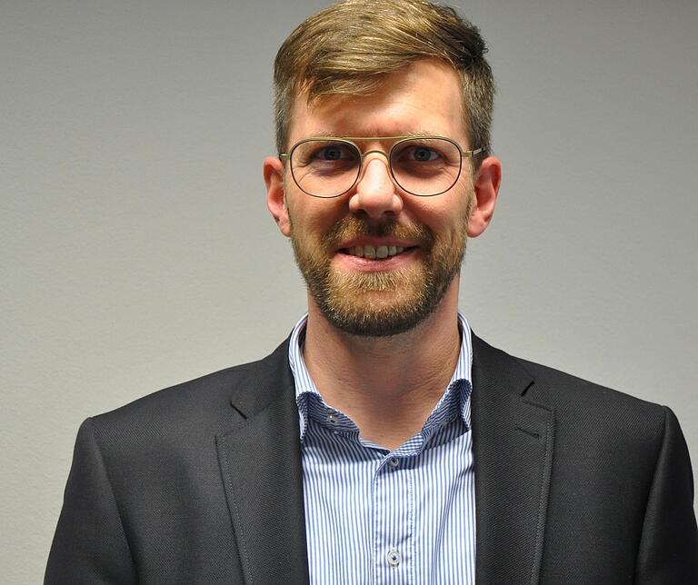 Jan von Lackum bleibt weitere sechs Jahre Referent für öffentliche Sicherheit und Ordnung, Bau- und Umweltrecht. Jan von Lackum bleibt weitere sechs Jahre Referent für öffentliche Sicherheit und Ordnung, Bau- und Umweltrecht.