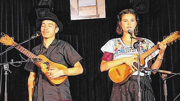 Berührend: Lieder, die unter die Haut gehen, präsentierte Josué Avalos gemeinsam mit seiner Partnerin Aline Navaro auf der Bühne der Disharmonie.