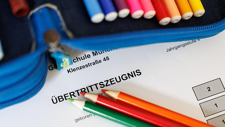 Übertrittszeugnisse für Viertklässler.jpeg - Für die Wirtschaftsschule brauchen Kinder einen Notenschnitt von 2,66 – denselben wie für die Realschule. Übertrittszeugnisse für Viertklässler.jpeg - Für die Wirtschaftsschule brauchen Kinder einen Notenschnitt von 2,66 – denselben wie für die Realschule.