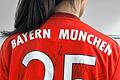 Ein Trikot von Thomas Müller mit allen Unterschriften der Stars des FC Bayern wird am Freitag in Prappach versteigert.