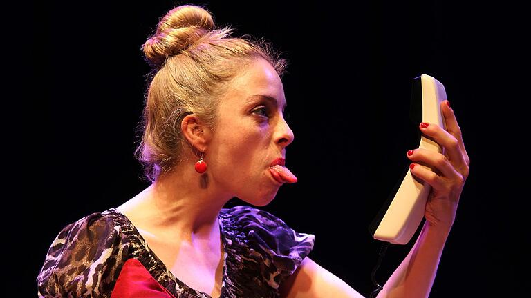 Cavewoman am Samstag, 25. Januar, 19.30 Uhr Stadthalle Lohr. Cavewoman am Samstag, 25. Januar, 19.30 Uhr Stadthalle Lohr.