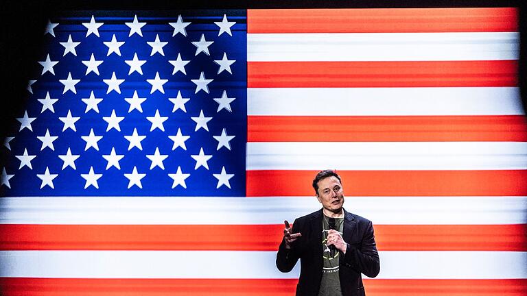 Wahlkampf in den USA       -  Musk mischt im Wahlkampf kräftig mit.
