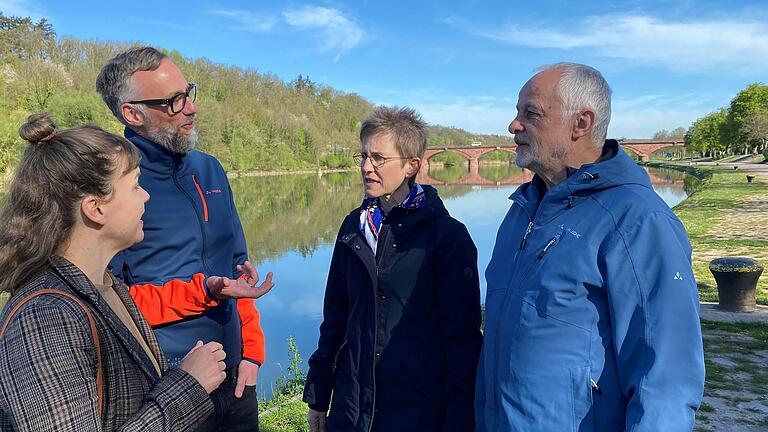 Die Gruppe 'ABER' (von links): Anja Hasenstein, Björn Johannsen, Ellen Hüsam und Reinhold Grimm organisiert am 27. April eine Kundgebung für Demokratie und Vielfalt auf dem neuen Festplatz in Marktheidenfeld.