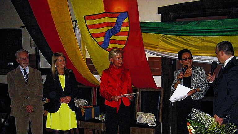 Jubiläumsfeier: Am Festakt zum zehnjährigen Bestehen der Städtepartnerschaft zwischen Milicz und Lohr nahm auch die Vorsitzende des Partnerschaftsvereins, Cornelia Prüße (Mitte), teil.