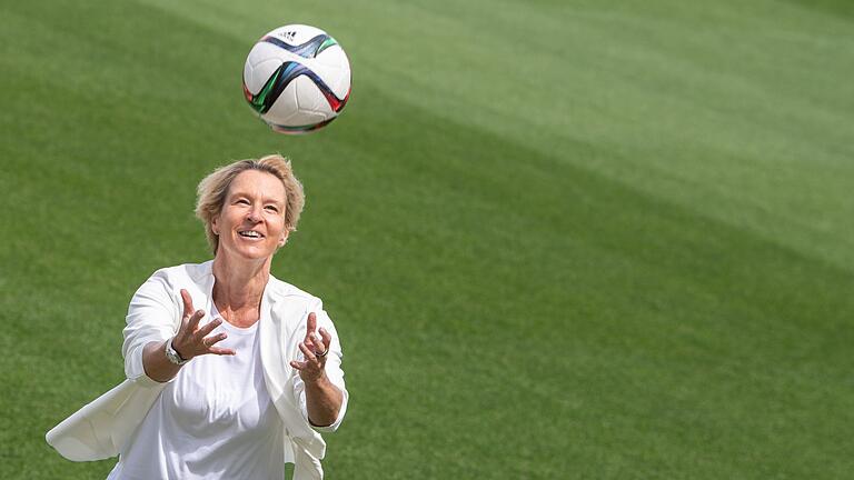 Martina Voss-Tecklenburg       -  Alle Infos rund um Spielorte und Stadien bei der Fußball-WM der Frauen 2023 gibt es hier. Im Bild: Martina Voss-Tecklenburg, Bundestrainerin der deutschen Fußballerinnen.