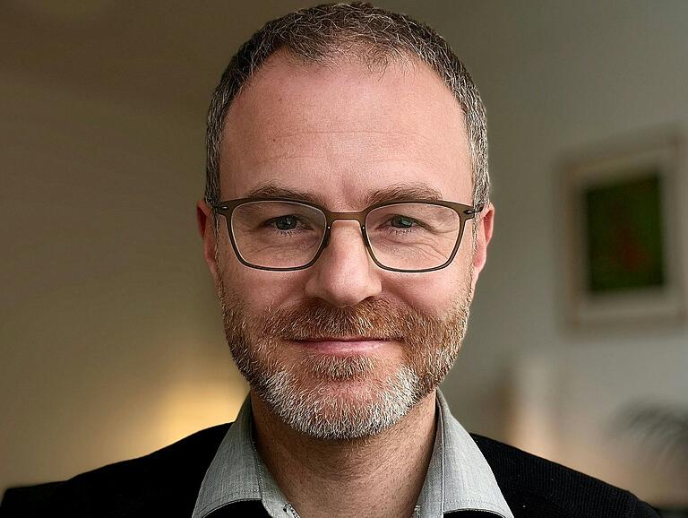 Dominique Schmitt, Psychologischer Psychotherapeut aus Würzburg, über die verschiedenen Facetten von Narzissmus.