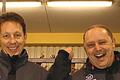 Viel Grund zum Jubeln hatten &bdquo;Hawks&ldquo;-Trainer Martin Reichert (links) und ESC-Sportvorstand Andreas Kurz in den letzten Monaten. Die am kommenden Wochenende beginnende Verzahnungsrunde ist jetzt eine tolle Zugabe, an deren Ende womöglich der Aufstieg in die Bayernliga stehen könnte.