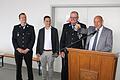 Statt einen neuen Schlüssel symbolisch zu übergeben, nahm Bürgermeister Paul Kruck den für das alte Feuerwehrhaus von der Feuerwehr zurück. Von links: Kommandant Manuel Kübert, Planer Thorsten Heßdörfer, Vereinsvorsitzender Peter Ehrenfels und Paul Kruck.
