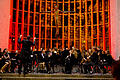 Vor 800 Besuchern gaben Schülerinnen und Schüler des Celtis Gymnasiums ihr großes Weihnachtskonzert. Im Bild: die Celtis Concert Band mit Dirigent Tobias Kuhn.