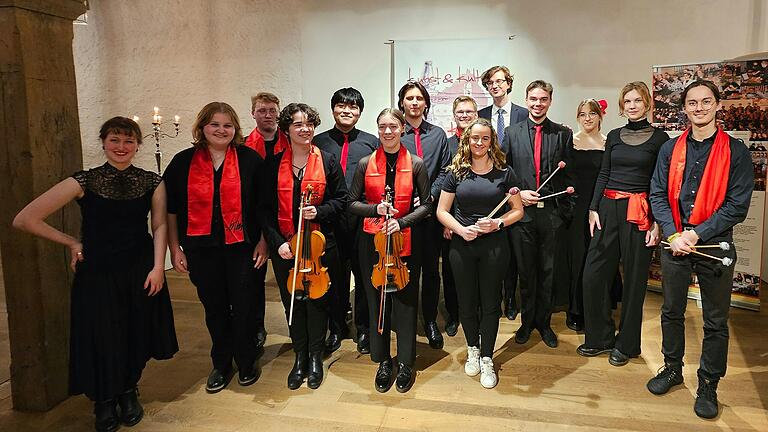 Schülerinnen und Schüler der Berufsfachschule für Musik begeisterten mit 'Musik à la carte' im Konzertsaal von Kloster Wechterswinkel