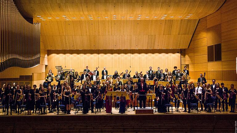 Das Akademische Orchester der Universität Würzburg ist zu Gast in Karlstadt.