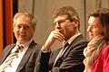 Ein Mann fürs Podium: Michael Fillies, hier als Moderator im Landratswahlkampf 2014 mit Thomas Schiebel und Sabine Sitter.