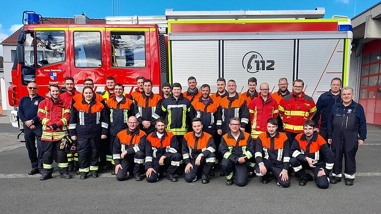 Gruppenfoto Maschinistenlehrgang 2023 Karlstadt.