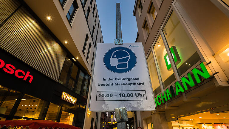 Schweinfurt, Keßlergasse, Maskenpflicht, Schild, Symbolbild,