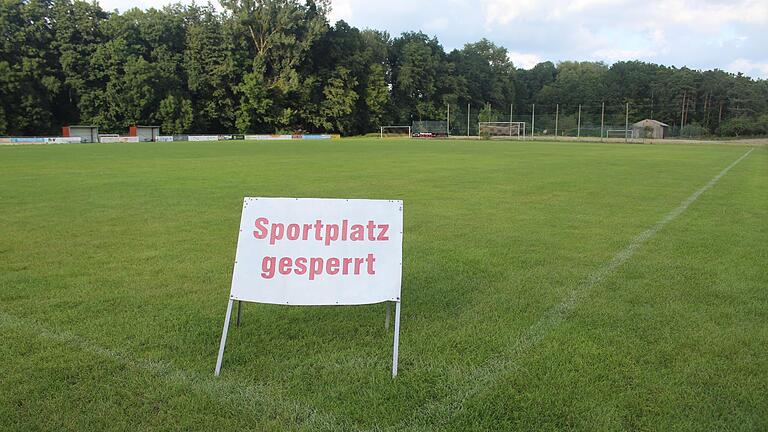 Lange musste der Sport während der Pandemie pausieren. Auch in Wiesentheid war der Fußball-Spielbetrieb über Monate eingestellt.