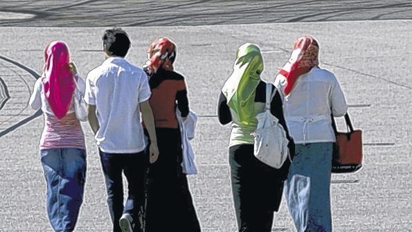 Polarisierend: Die Rolle der Frau im Islam wird häufig diskutiert. Polarisierend: Die Rolle der Frau im Islam wird häufig diskutiert.